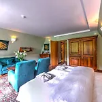 ホテル Jelenia Struga Medical 4*
