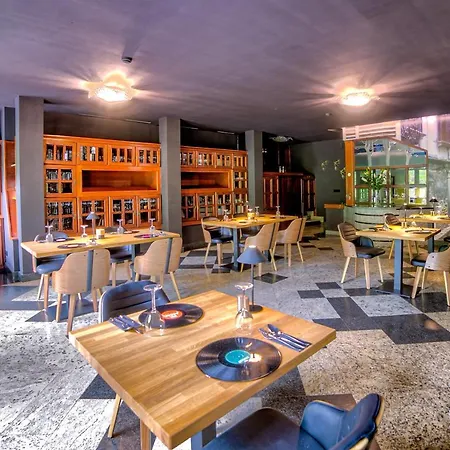 ホテル Jelenia Struga Medical 4*